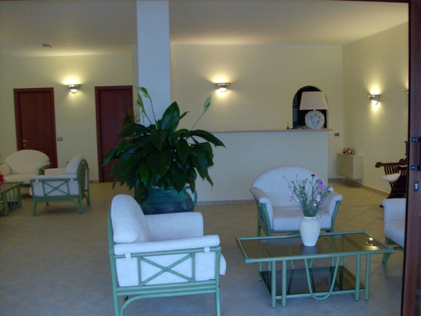 Imagen de los interiores del Hotel Le Mimose. Foto 14