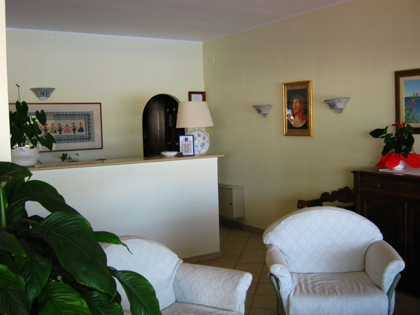 Imagen de los interiores del Hotel Le Mimose. Foto 15