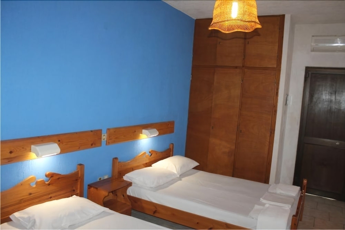 Imagen de la habitación del Hotel Le Mirage, Benitses. Foto 14