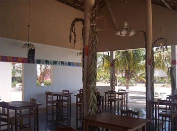 Imagen del bar/restaurante del Hotel Le Mirage. Foto 4