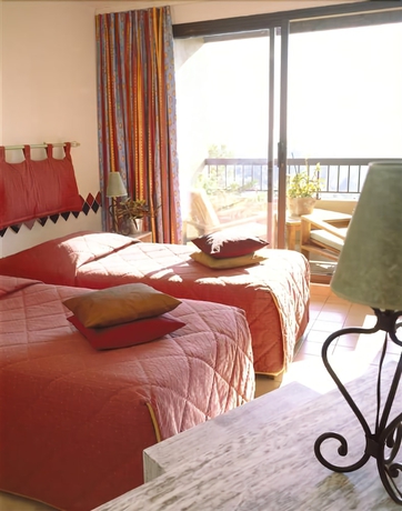 Imagen de la habitación del Hotel Le Mirage, LE LAVANDOU. Foto 3