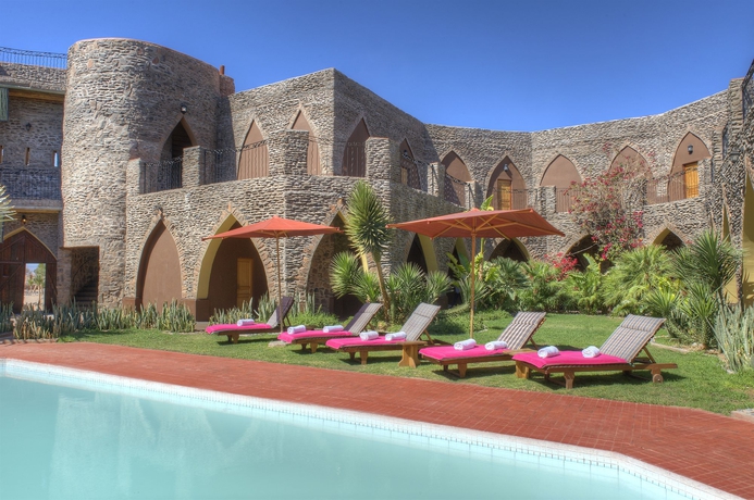 Imagen de la piscina del Hotel Le Mirage Resort and Spa. Foto 15