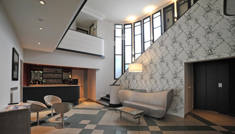 Imagen de los interiores del Hotel Le Miramont Rest. Des Petits Pois Sont Rouge. Foto 6