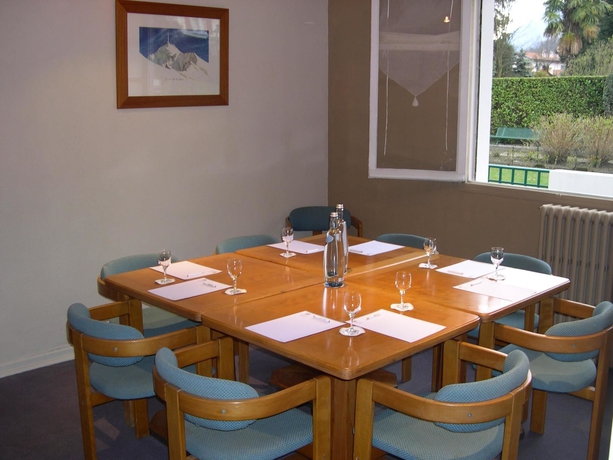 Imagen de los interiores del Hotel Le Miramont Rest. Des Petits Pois Sont Rouge. Foto 9