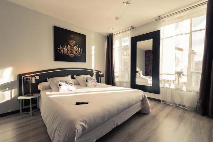 Imagen de la habitación del Hotel Le Miredames. Foto 3