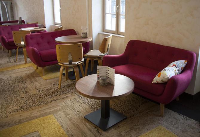 Imagen del bar/restaurante del Hotel Le Miredames. Foto 2