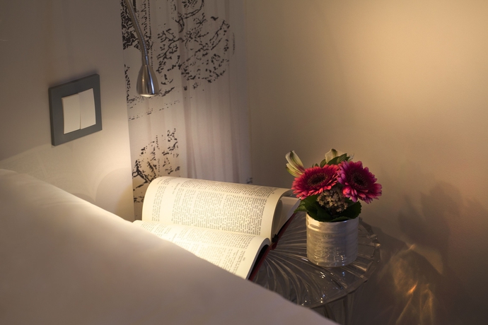 Imagen de la habitación del Hotel Le Mireille. Foto 4