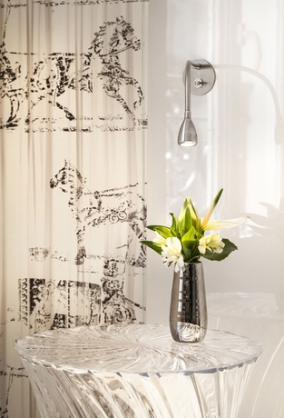 Imagen de la habitación del Hotel Le Mireille. Foto 10