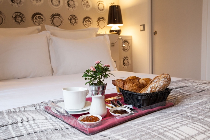 Imagen de la habitación del Hotel Le Mireille. Foto 12