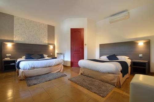 Imagen de la habitación del Hotel Le Mistral, Chateauneuf-du-Rhone. Foto 4