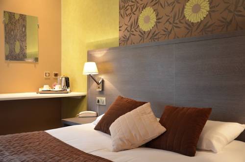 Imagen de la habitación del Hotel Le Mistral, Chateauneuf-du-Rhone. Foto 5