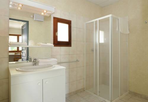 Imagen de la habitación del Hotel Le Mistral, Chateauneuf-du-Rhone. Foto 15