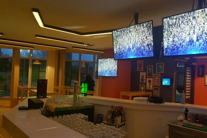 Imagen general del Hotel Le Monaco and Thalasso. Foto 7