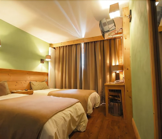 Imagen de la habitación del Hotel Le Monal. Foto 7