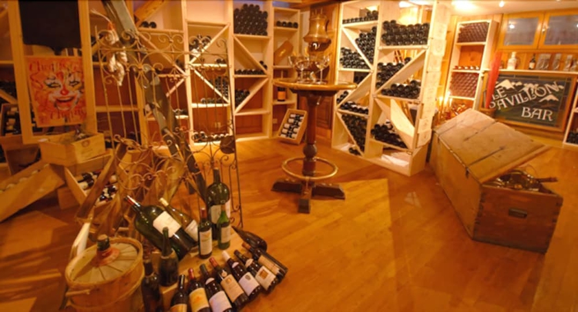 Imagen de los interiores del Hotel Le Monal. Foto 11