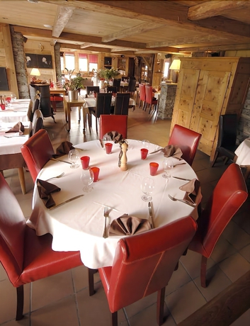 Imagen del bar/restaurante del Hotel Le Monal. Foto 4