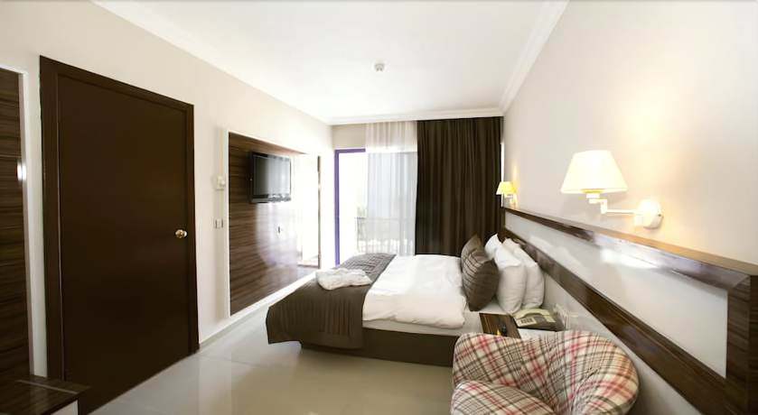 Imagen de la habitación del Hotel Le Monde Beach Resort and Spa. Foto 6