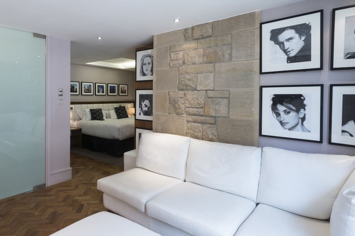 Imagen de la habitación del Hotel Le Monde. Foto 4