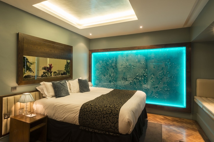 Imagen de la habitación del Hotel Le Monde. Foto 7