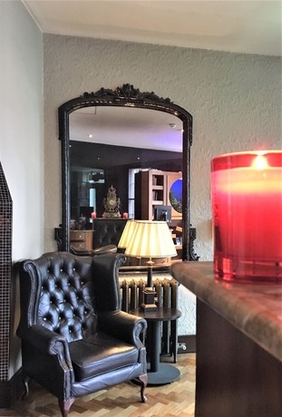 Imagen de los interiores del Hotel Le Monde. Foto 18