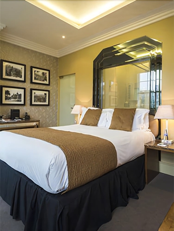 Imagen de la habitación del Hotel Le Monde. Foto 13