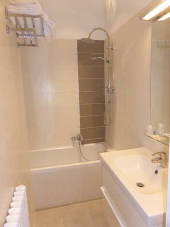 Imagen de la habitación del Hotel Le Mondon. Foto 7