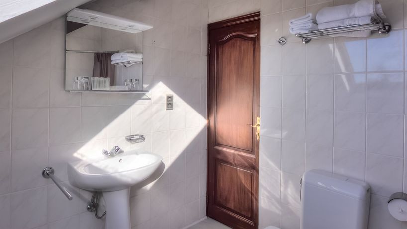 Imagen de la habitación del Hotel Le Monte Cristo. Foto 12