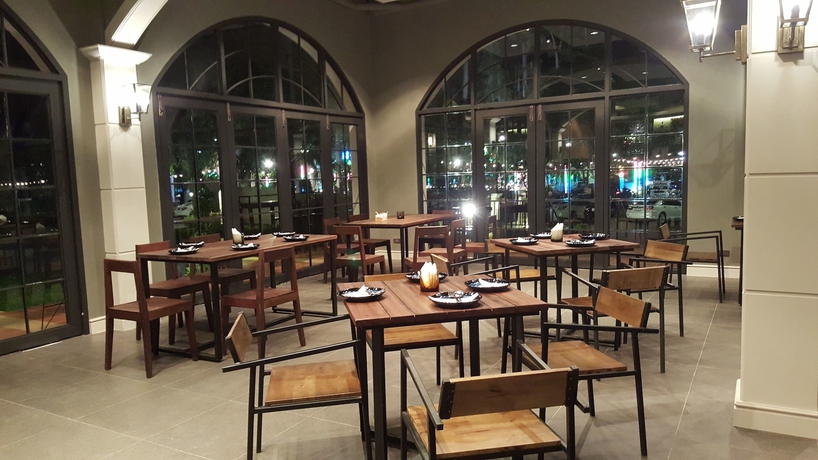 Imagen del bar/restaurante del Hotel Le Monte Khao Yai. Foto 2