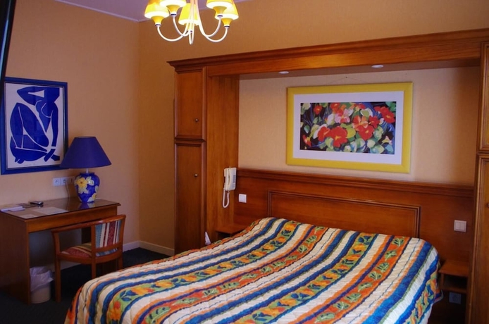 Imagen de la habitación del Hotel Le Mouton Blanc, CAMBRAI. Foto 11