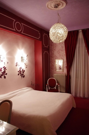 Imagen de la habitación del Hotel Le Mouton Blanc, CAMBRAI. Foto 13