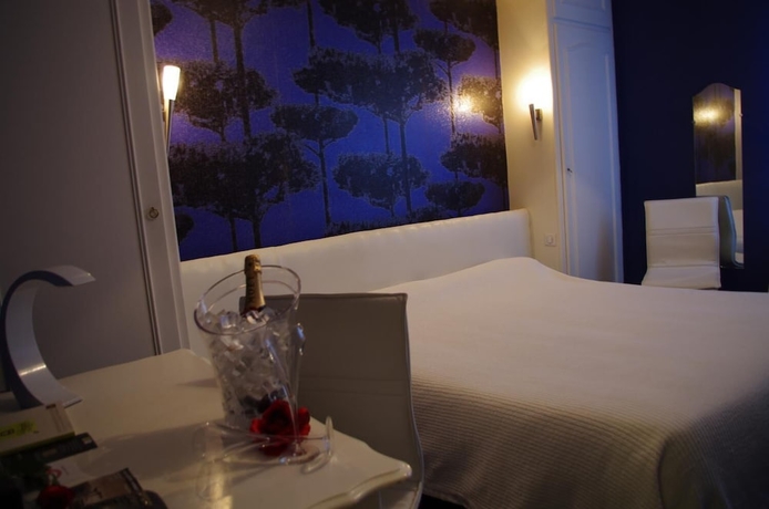 Imagen de la habitación del Hotel Le Mouton Blanc, CAMBRAI. Foto 17