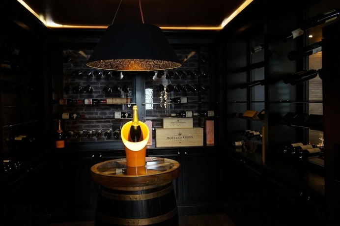 Imagen del bar/restaurante del Hotel Le Mouton Blanc, CAMBRAI. Foto 7