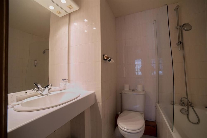 Imagen de la habitación del Hotel Le Mouton Blanc, Le Mont-Saint-Michel. Foto 9