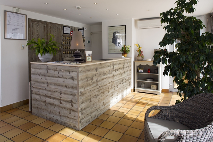 Imagen de los interiores del Hotel Le Mozart. Foto 5