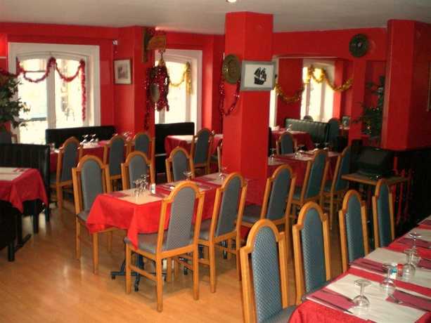 Imagen del bar/restaurante del Hotel Le Napoleon. Foto 1