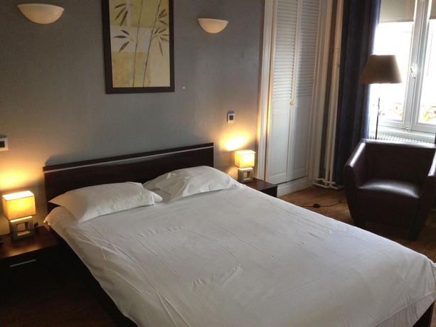 Imagen de la habitación del Hotel Le Napoleon. Foto 4