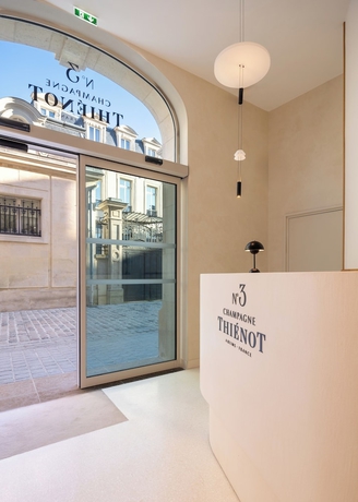 Imagen de los interiores del Hotel Le N&deg;3 par Champagne Thi&eacute;not. Foto 16