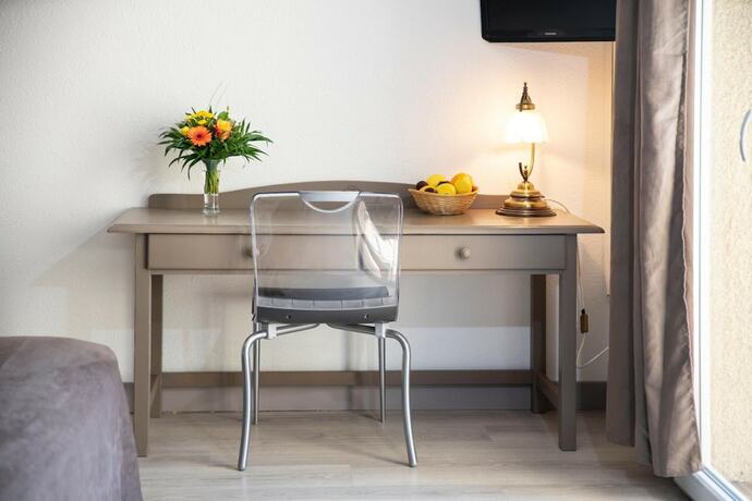 Imagen general del Hotel Le N&eacute;oulous. Foto 4