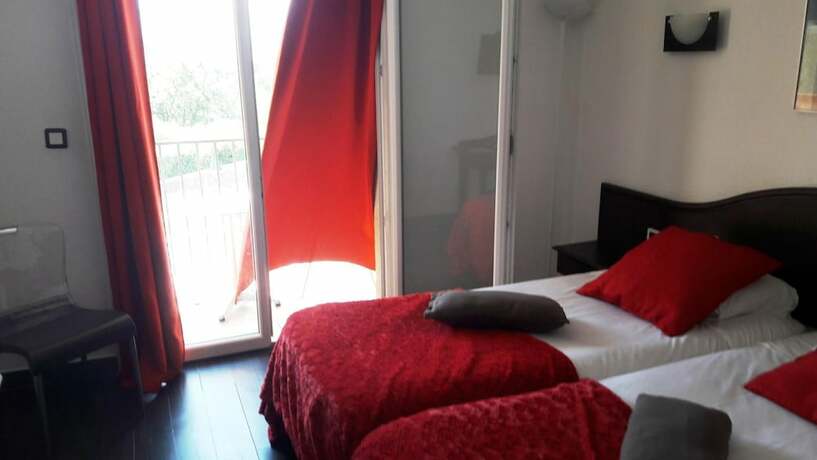 Imagen general del Hotel Le N&eacute;oulous. Foto 7