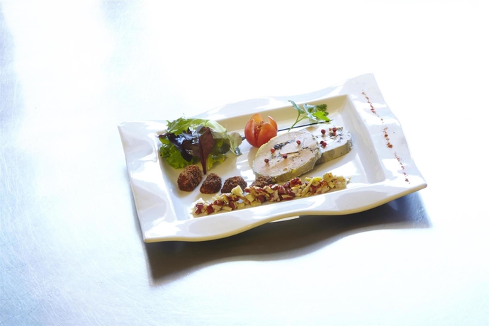 Imagen del bar/restaurante del Hotel Le Néron. Foto 10