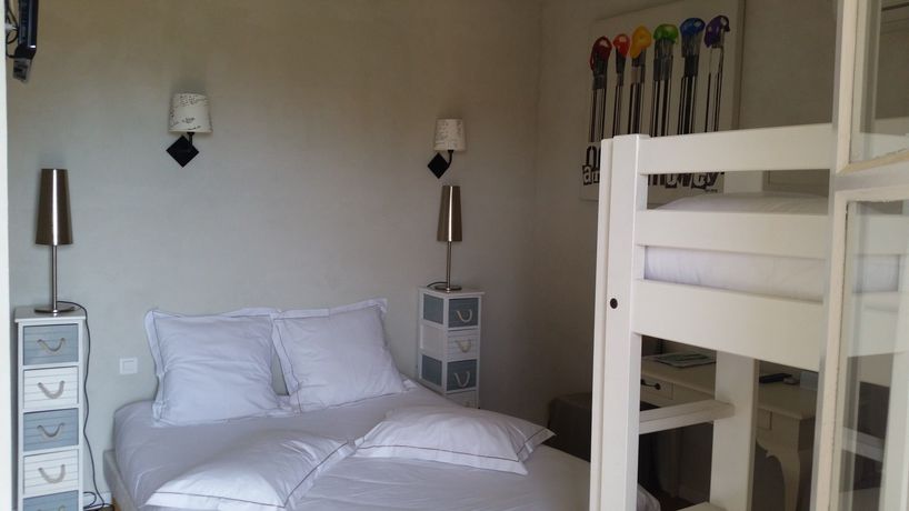 Imagen de la habitación del Hotel Le Niobel. Foto 3