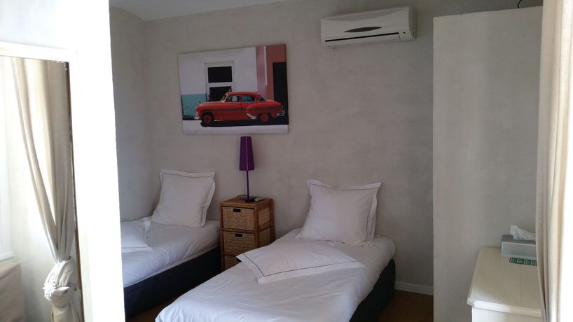 Imagen de la habitación del Hotel Le Niobel. Foto 13