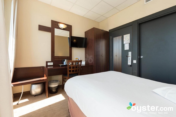 Imagen de la habitación del Hotel Le Noailles Nice Gare. Foto 15