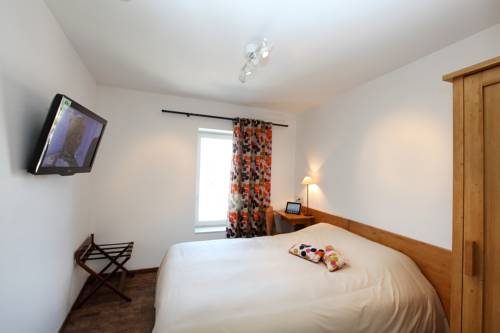 Imagen de la habitación del Hotel Le Nouvel, Portes-les-Valence. Foto 4