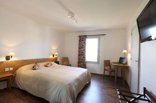 Imagen de la habitación del Hotel Le Nouvel, Portes-les-Valence. Foto 9
