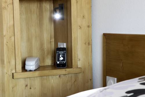 Imagen de la habitación del Hotel Le Nouvel, Portes-les-Valence. Foto 11