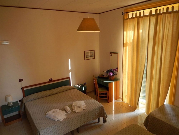 Imagen de la habitación del Hotel Le Orchidee. Foto 7