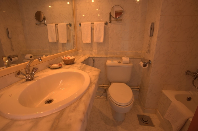 Imagen de la habitación del Hotel Le Pacha Resort. Foto 9