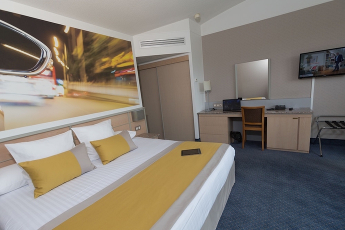 Imagen de la habitación del Hotel Le Paddock. Foto 4