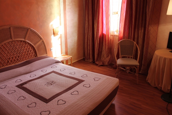 Imagen de la habitación del Hotel Le Pageot. Foto 3